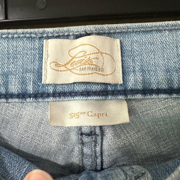 Levi's Blue 515 Capri Denim Cotton Jeans - Picture 3 of 6